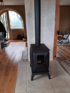 Poêle en fonte avec table de cuisson